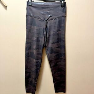 Offline by Aerie Brown Shiny Camo Leggings Size Large